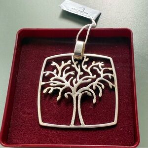 Elegant pendant made of sterling silver (.925) featuring “Tree of Life” design.
